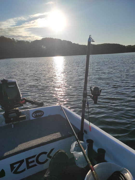 Blick über den Stienitzsee vom Boot eines Pflegers aus dem Seniorenzentrum Kläre Weist in Petershagen 